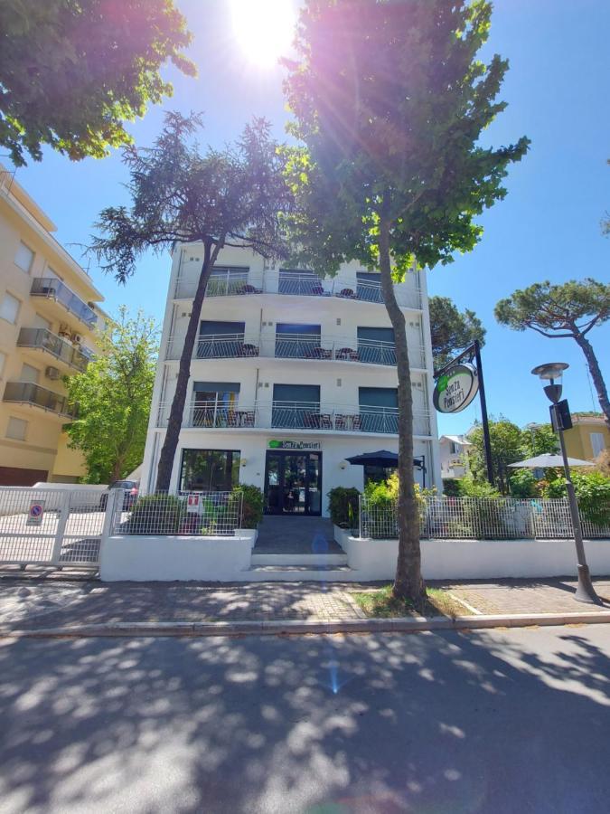 Hotel Senza Pensieri Riccione Bagian luar foto