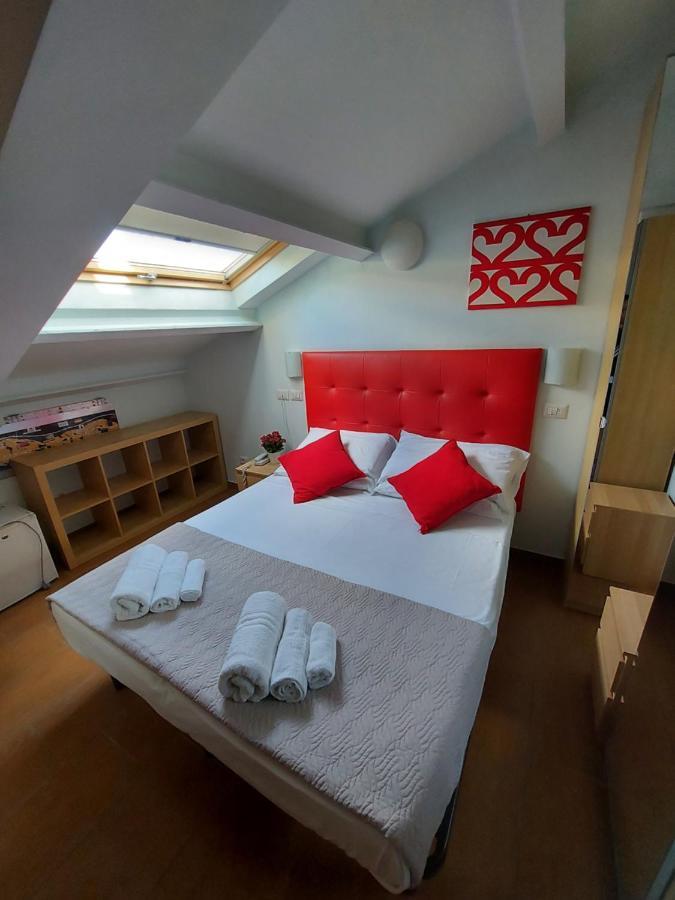Hotel Senza Pensieri Riccione Bagian luar foto